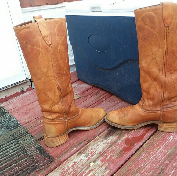 Boots - Picture 2 of 3